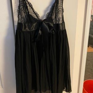 Victoria’s Secret babydoll nightgown/lingerie